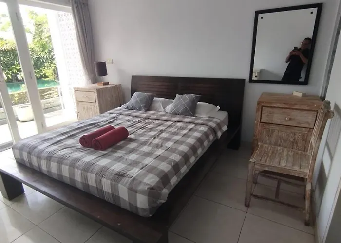 Deluxe Near Guest house Seminyak (Bali)