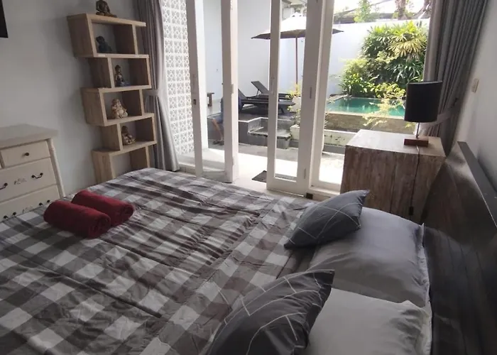 Deluxe Near Guest house 4*